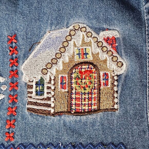 Bobbie Brooks Vintage Embroidered Christmas Button Front Chambray Blouse - Picture 8 of 12